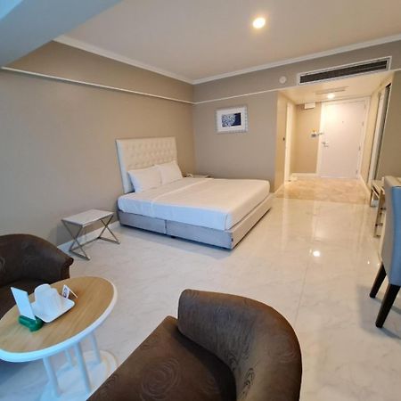 Chaisaeng Palace Hotel Sing Buri Exterior foto